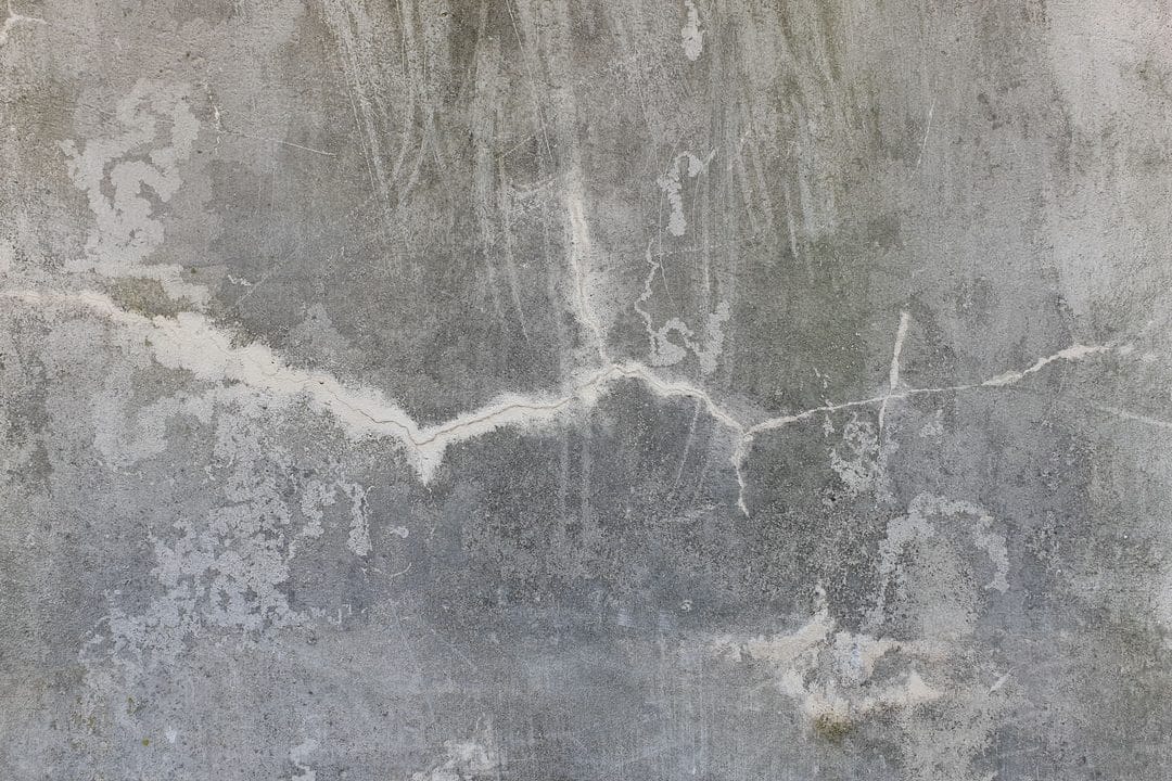 Subsidence Cracks After a Dry Summer: The BRE Crack Scale, Your Insurance Excess and What You Can (and Can't) Check Yourself